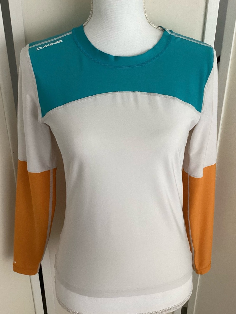 Dakine Flow Rashguard Shirt Sz S Long Sleeve Color Block Upf 50